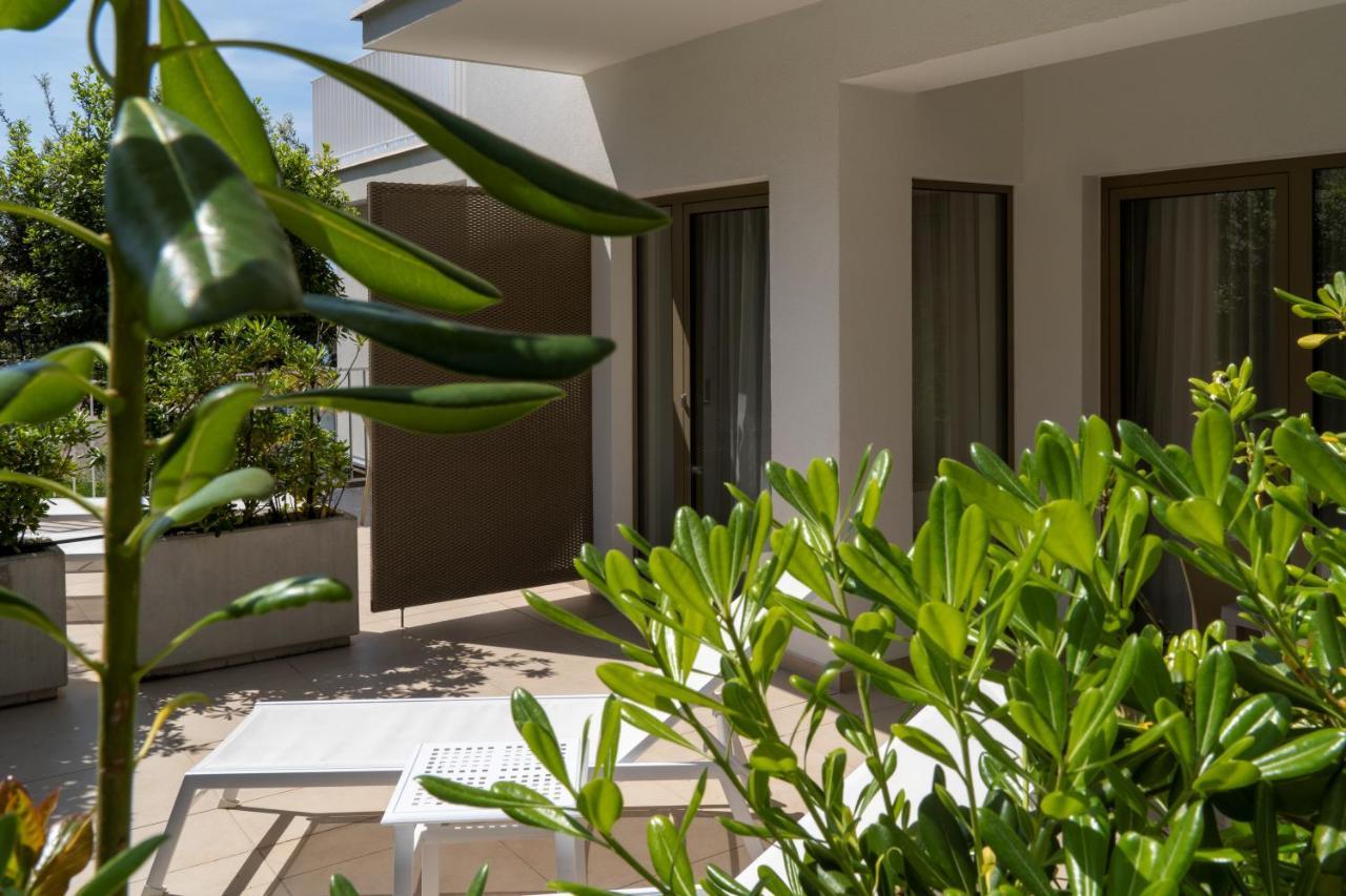 Zlatni Zalaz,Apartments,Supetarska Draga Esterno foto