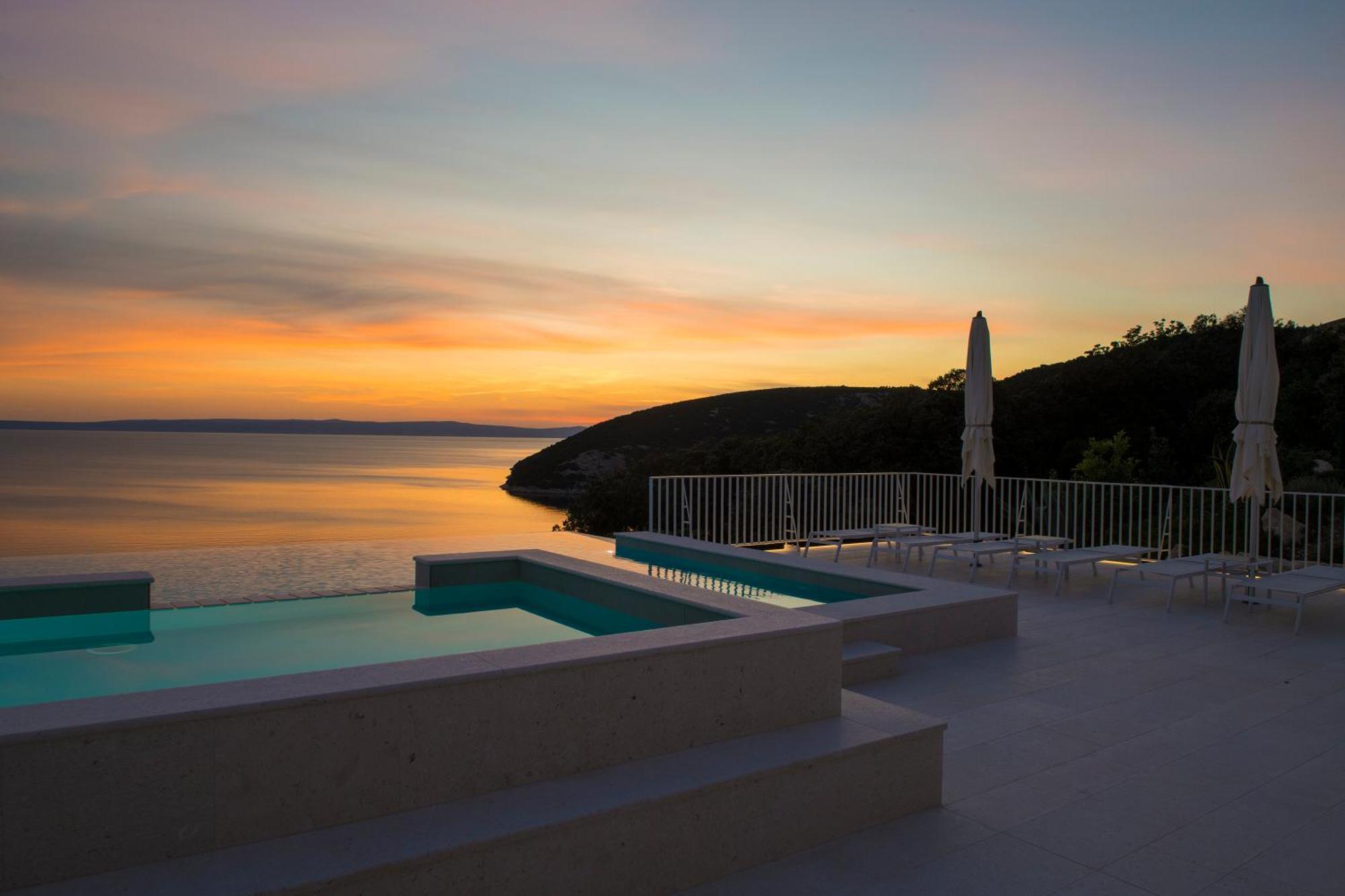 Zlatni Zalaz,Apartments,Supetarska Draga Esterno foto