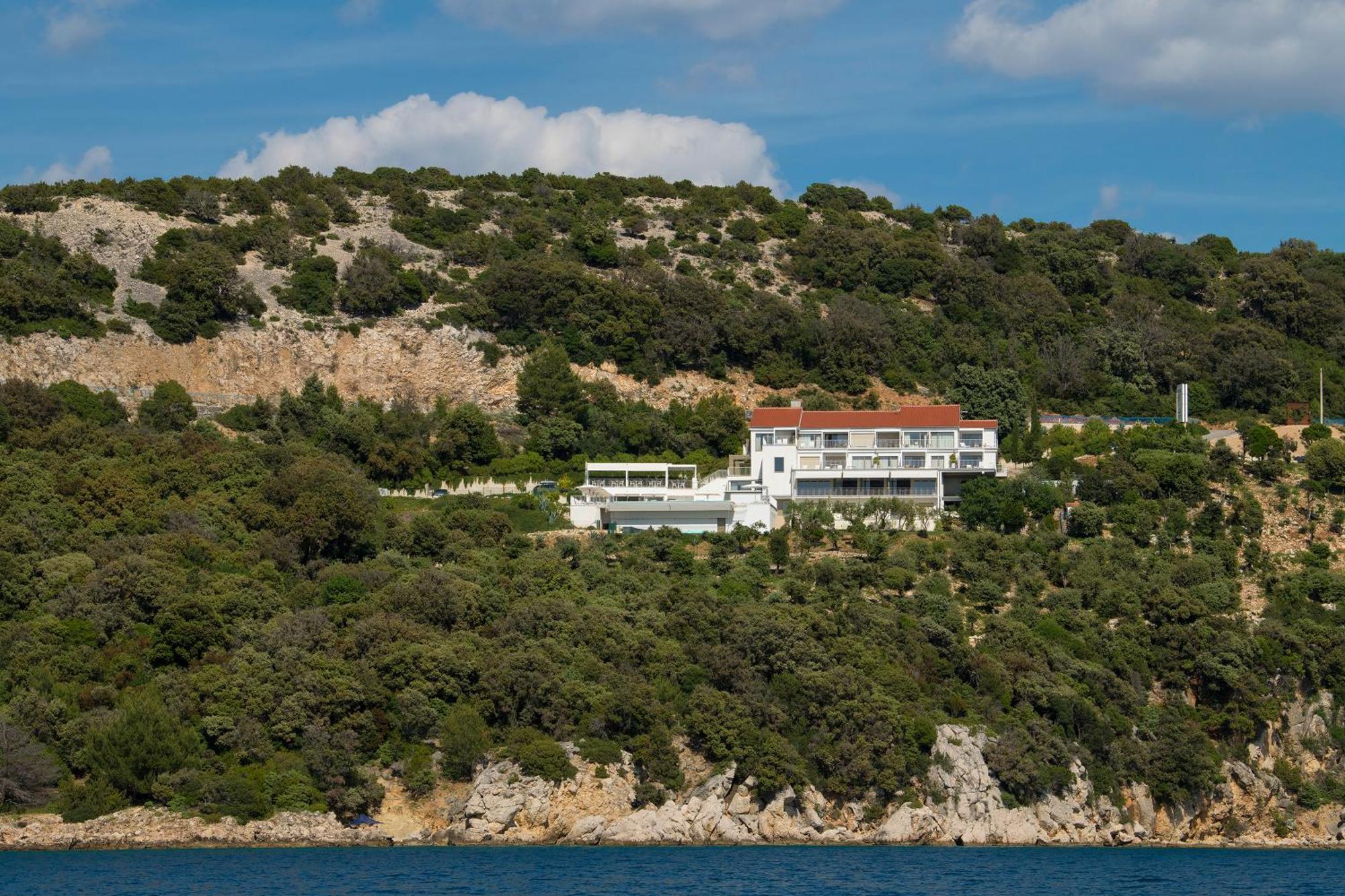 Zlatni Zalaz,Apartments,Supetarska Draga Esterno foto
