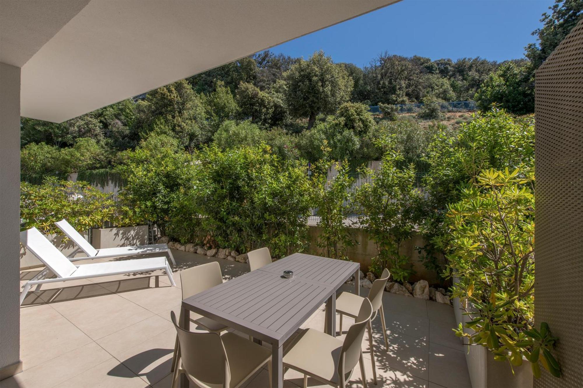Zlatni Zalaz,Apartments,Supetarska Draga Esterno foto